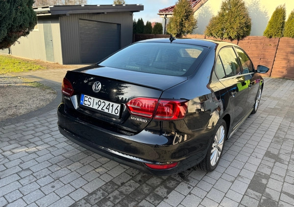 Volkswagen Jetta cena 24900 przebieg: 225700, rok produkcji 2013 z Sieradz małe 254